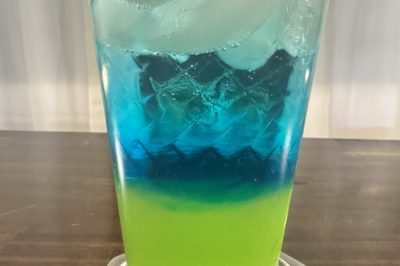 Alien Urine Sample Cocktail: A Galactic Delight